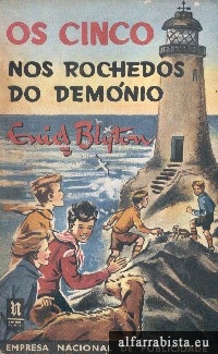Os Cinco nos Rochedos do Dem�nio