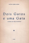 Dois gatos e uma gata
